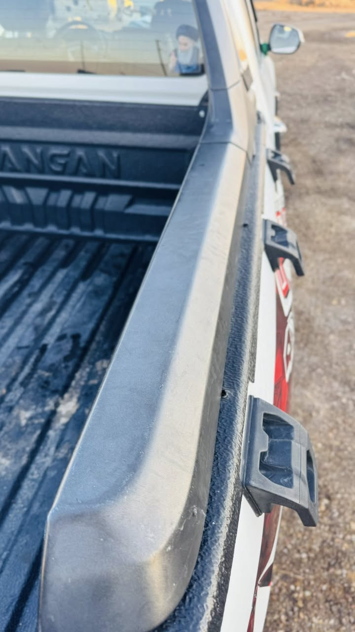 السلام عليكم سبايدر  للبيع يرهم على اي سياره فقط الفورويل
جي ار  او فنجر اوساز ويرهم عل بيكم هنتر شانجان.  نضافه 70‎%‎100 السعر 200 وبي مجال استفسار *********** العنوان بابل الشوملي
