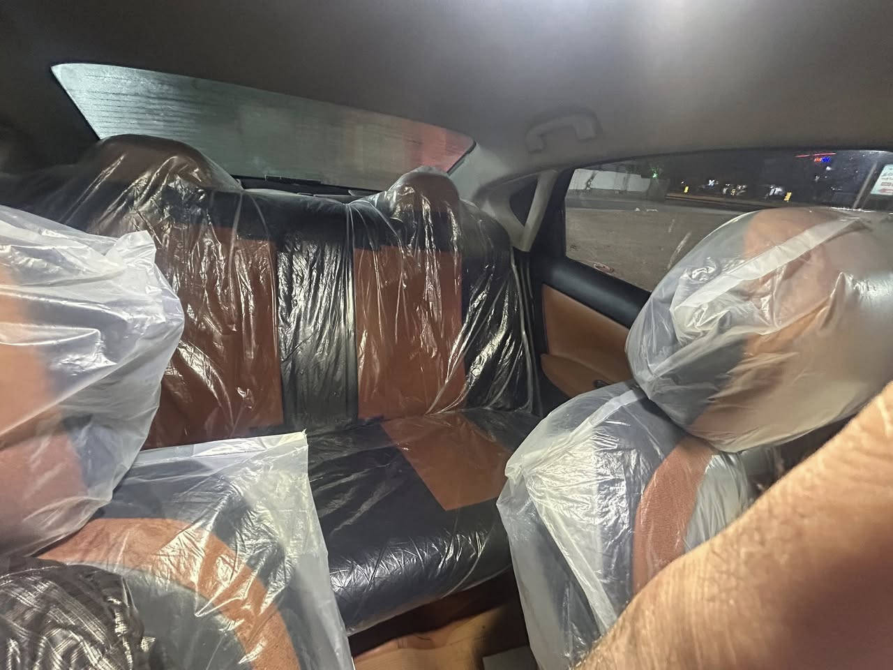 نيسان سنترا 2018سياره انضف من الصور وكله مكفول گير مكينه فقط حادثه ب مريكا جاملغ وشوي بل بنيد الجاملغ الخلفي مصبوغ حگ صبعين السعر ١١٠ وبيه مجال قليل الشراي يتصل *********** السياره بسمي
