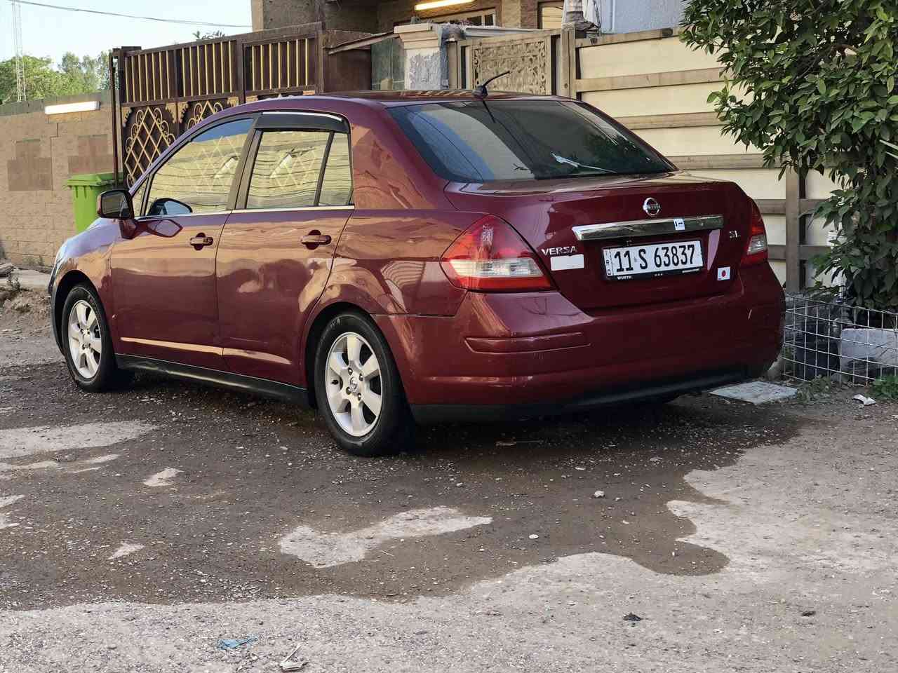 السلام عليكم 
نيسان  فيرسا 2008 للبيع
مكينه 1800 كير اوتو كير مكينه تبريد مكفولات صدر 90 بالميه تخم تاير جديد ويل كب بلادي  بيها قطع بلاديه بس اني ابيع مصبوغه حزام بيها ملاحظات بسيطه بالكشر نضافة داخلها 100 بالميه ارضيه جلد شاشه اندرويد 
السعر 67 وبيها مجال 
مكاني بغداد الدوره 
***********
