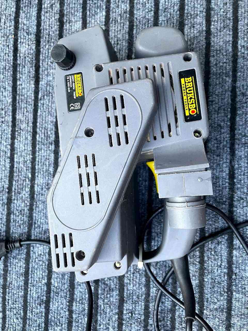 منعمة دبابة سويسرية أصلية السعر ٣٠ مع التوصيل


**إذا كنت صاحب هذا الإعلان وتريد حذفه لأي سبب، رجاءا أرسل رسالة إلى الدعم الفني**