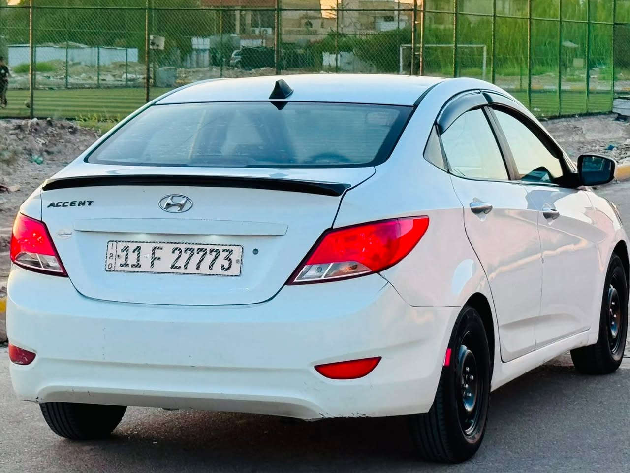 السلام عليكم
اكسنت موديل 2016 
امريكي حادث جاملغ خلفي وباب خلفي
وبلعراق بيها قطعه يعني 3 قطع 
سياره حلوه ومرتبه سنويه جديده وهزه جديده 
تبريد منضومه جديده تخم تاير جديد
محرك 1600 
سعرها 75 قفل 
مكاني بغداد التواصل ***********
