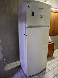 أغراض للبيع بسعر مناسب جداً ، للتواصل على الخاص او على الواتساب 079025...