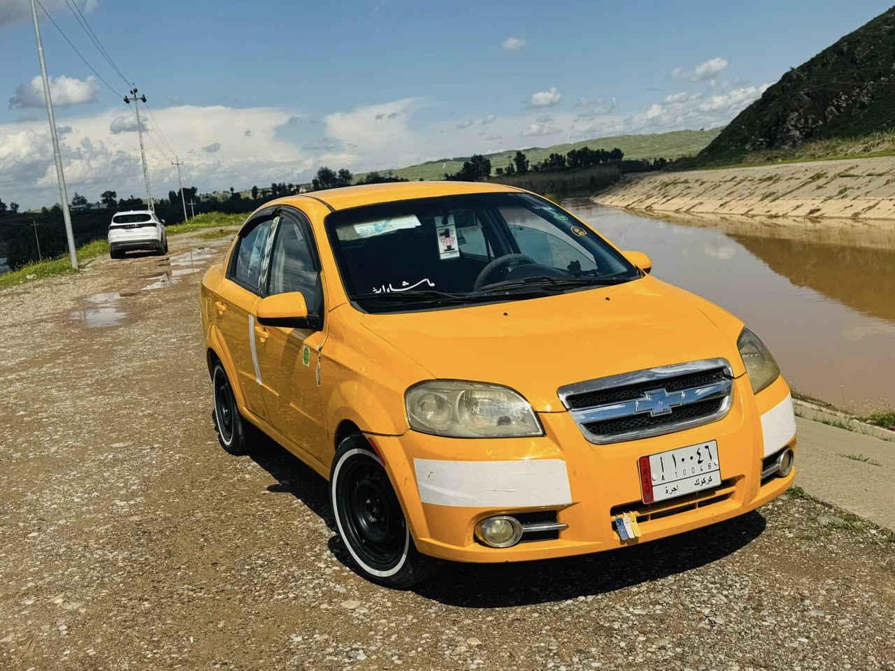 السلام عليكم
شباب أفيو . 2007. سياره جديده معنه  الكلمه.  

بجم كبس جنطه كبس. بدون ضربه. ضربتها بابين فقط 

كيرك محرك شرط.  تبريد تدفىً  4 تايرات جدد. صدر امامي خلفي شرط. 

سنويه مشروع وطني جديده. دفتر بانزين. سياره ماتصرف عليها الف. 

مال رزق كبل للشغل. 

شرط التحويل. 

مكاني كركوك دبس. 

*********** 

السعر 48
