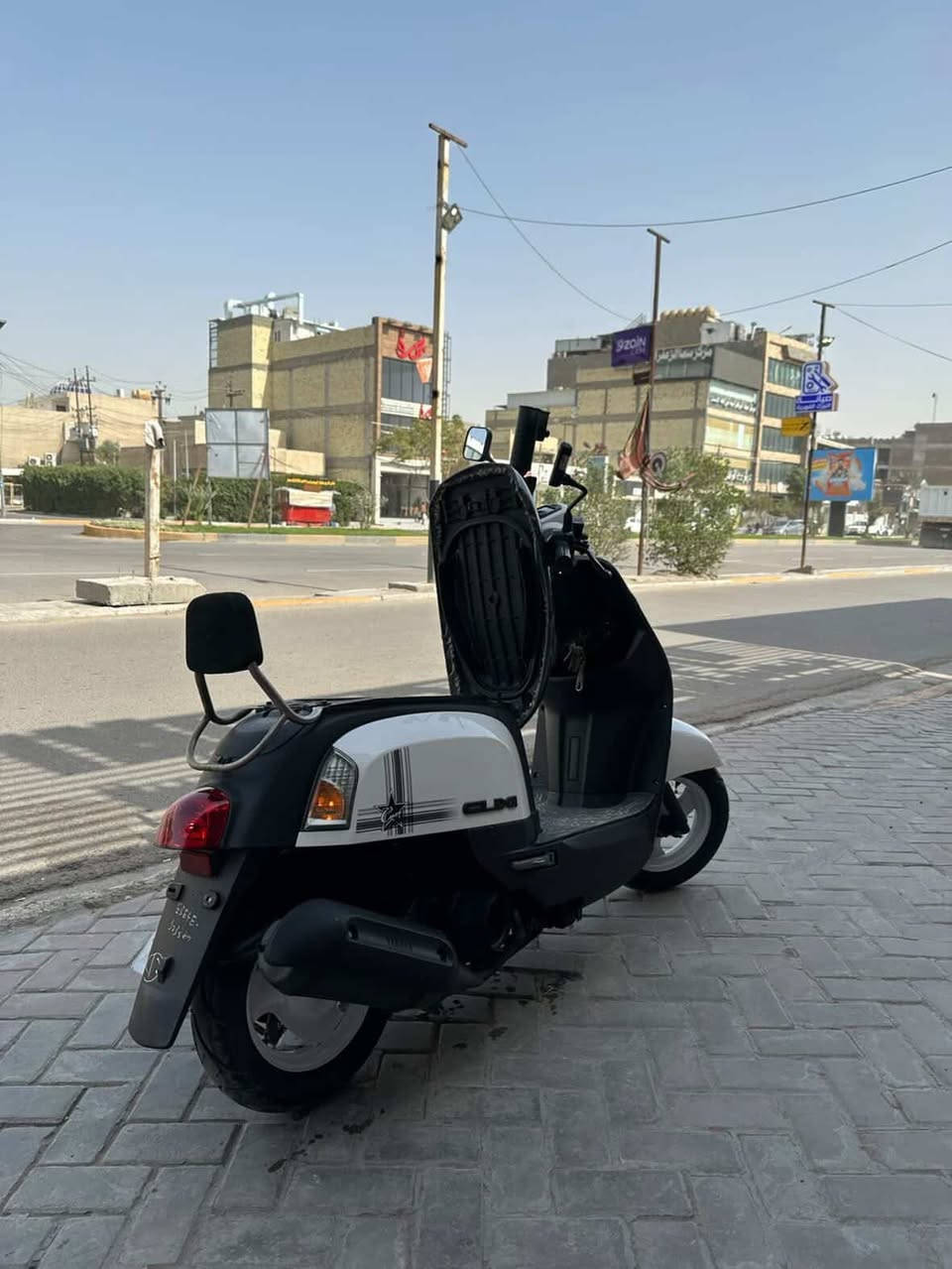 ماشيه ٦٠٠٠
نوزل 
رمبه 
منفيس 
اوراق كامله 
سعر ١ قفل 
كفرات اصليه 
دراجة بلاديه 
تجوه اصليه

*********** التفاصيل واتساب
