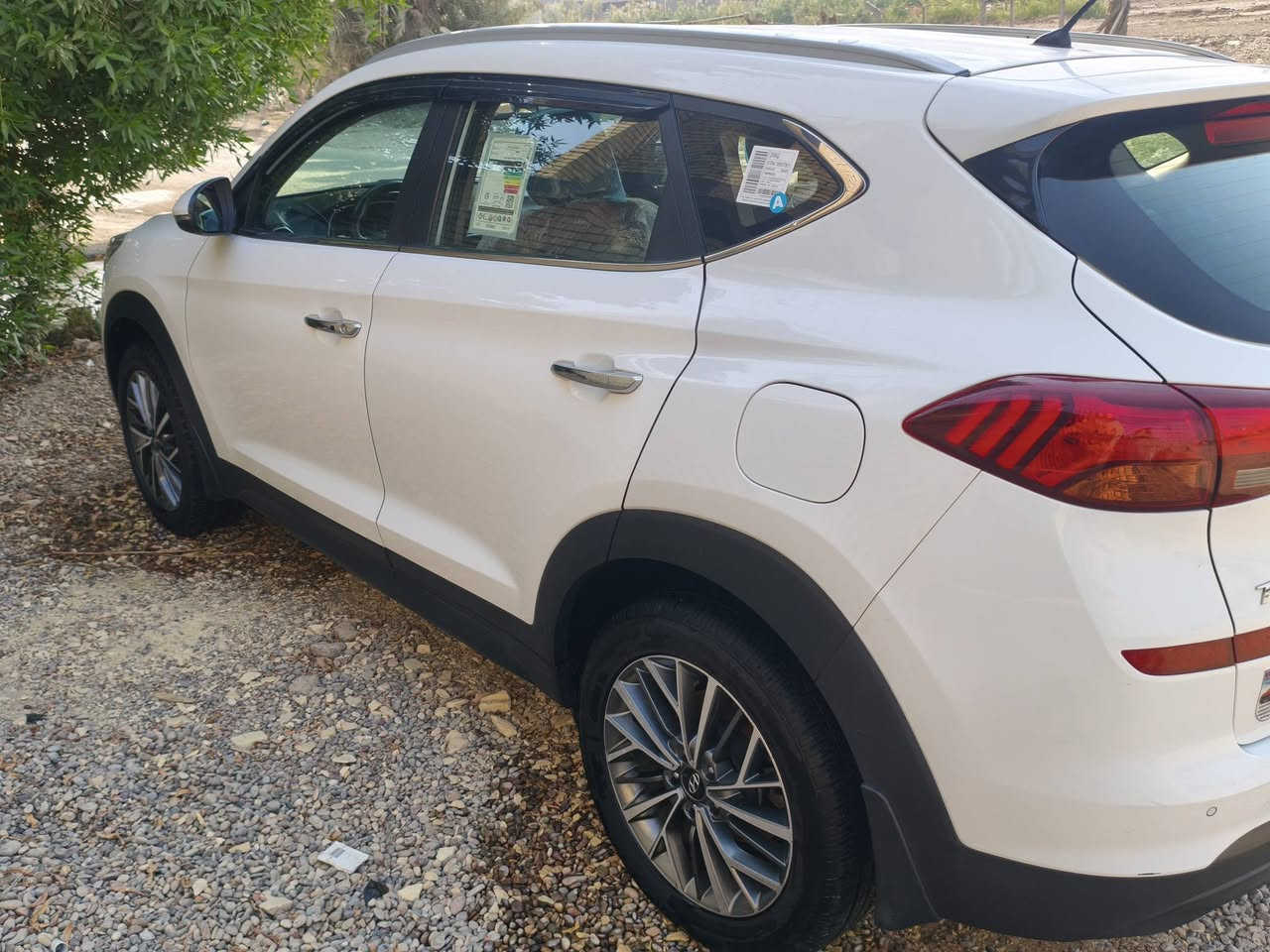 السلام عليكم
سياره للبيع توكسان موديل 2020خليجي شركه الكاصد الاصلي سياره مكفوله عدى بارد 4 اصابع  تخم تاير باتري جديد 

  ماشيه 76حقيقي

كشنات جلد بقلاوه

كراسي كهرباء شاشه داخل صاج + كامره خلفيه دواره 

سياره ترحيب بصمه.  وبصمه ابواب حساس امامي خلفي /لد امامي

تحكمات ستيرن سياره فول 
5 عدسات

ثلاجه بل جكمجه 

سياره بأسمي رقم بغداد انكليزي 

سياره داخله هزه وسنويه جديده 

مكان سياره حله ابي غرق 

الرقم / ***********

***********
