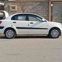 كيا ريو 2008بيها طخه بالجاملق الامامي بدون دواخل  رقم بغداد مشروع وطني...