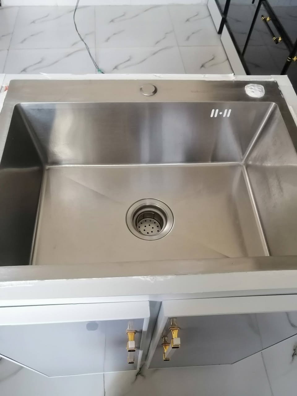 سنك وملق للبيع ***********
