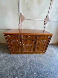 بوفيه • قياسات مختلفة • توصيل مجاني بغداد