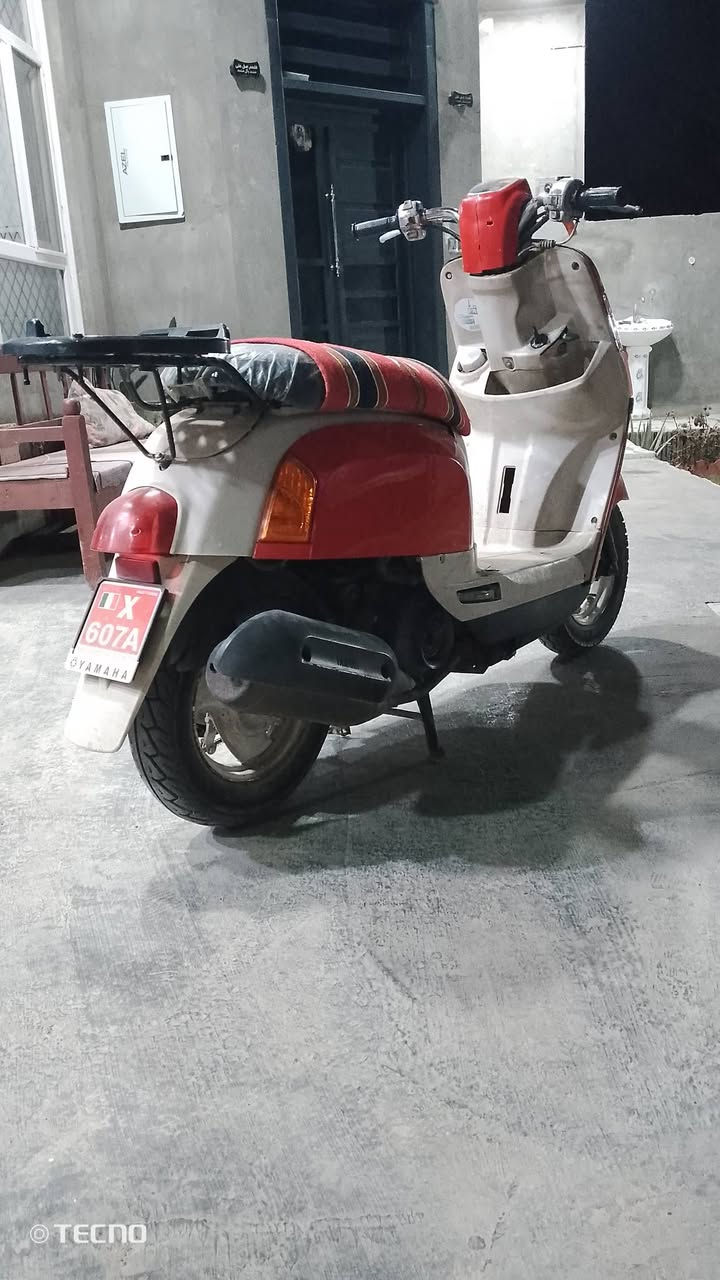 سلام عليكم حبايب دراجه بوليسي للبيع موديل 2008 دراجه خير من الله نكره سلف نقصها كفرات وقبق بانزين فقط مامفتوحه بوشه 49 بلادي سعر 450 وبيها مجال حك الجيه مكاني كربلاء ***********
