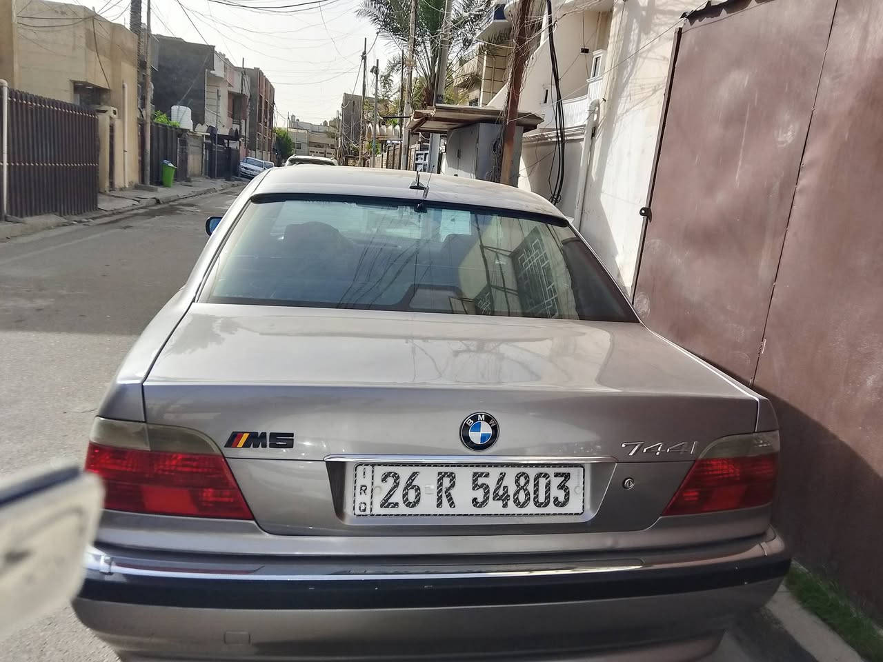 سلام عليكم اخوان 
بي ام موديل  2000 سيارة فول مواصفات 744  
تحكي ستيرين 
سيارة 
تخم تاير بيه 
باتري جديد 
سلفري لون مكفوله كفاله عامه 
سيارة أسمنه تحويل وين متريد رقم انكليزي 
سنويه جديد 
صدر جديد 
ترايك البصره طك كير اشلع 
الاتصال ع رقم ***********
