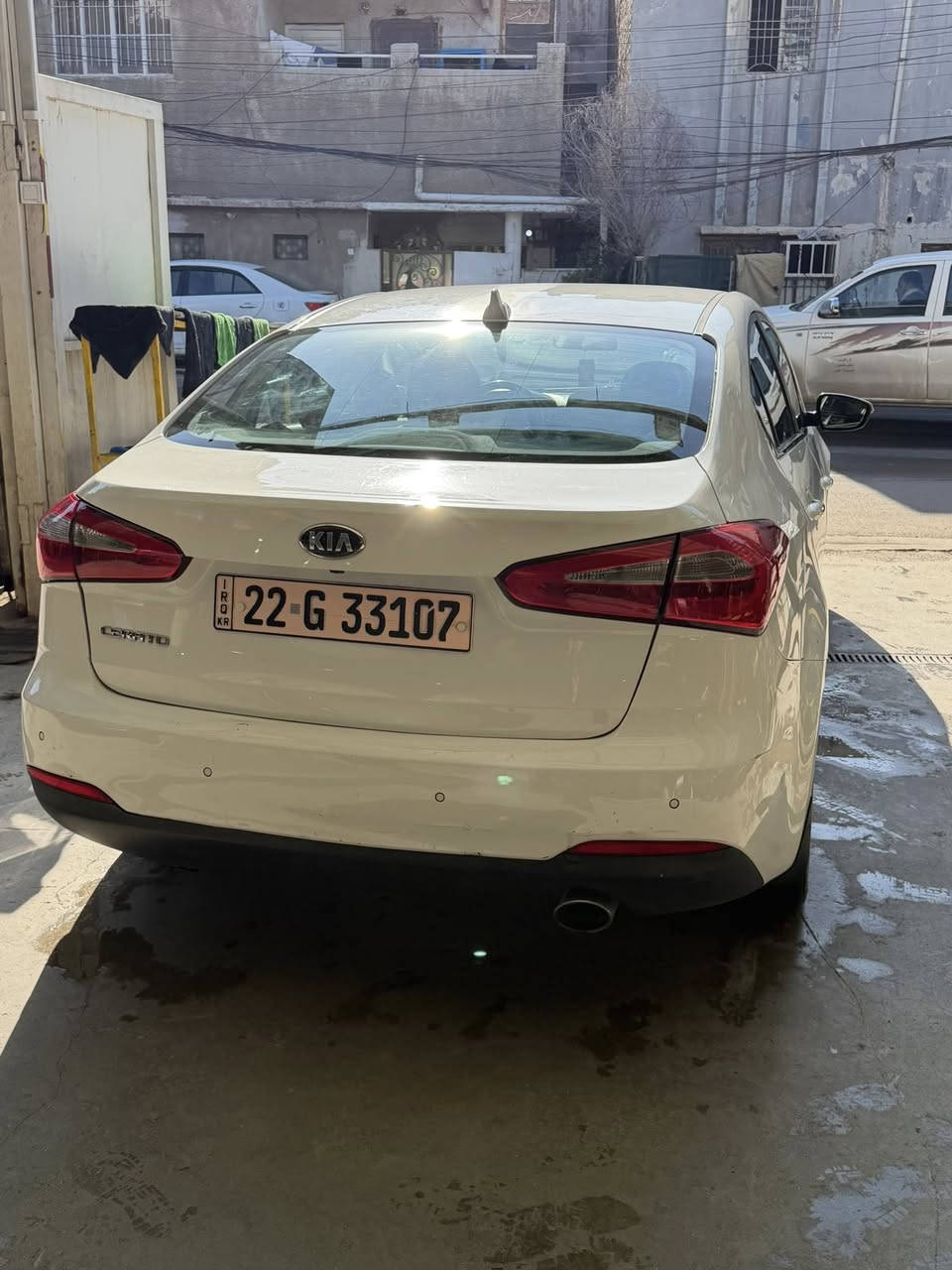 سيراتو خليجي 2014
سيارة خليجية رقم اربيل ب اسمي 
السيارة بيها باب خلفي عكس السايق صبغ ومباوك شويه من الجاملغ و الباب بس 
مكينة و كير كفاله عامة مكينة 1600 دوش ادامة كاملة عليها شرط بانزين محسن بس و دهن كسادو اصلي 
ماشية 143 حقيقي 
مواصفاتها : 
مري شفط 
اشاير ب المري 
حساس امامي 
حساس خلفي 
تحكم ستيرن 
شاشة عمل + كاميرا 
5 ويل كب 
تدفئة و تبريد قطعتين 
السيارة مابيها اي نقص كامله مكمله 
السعر 118 و بيها مجال 
العنوان :  بغداد / سبع ابكار 
***********
