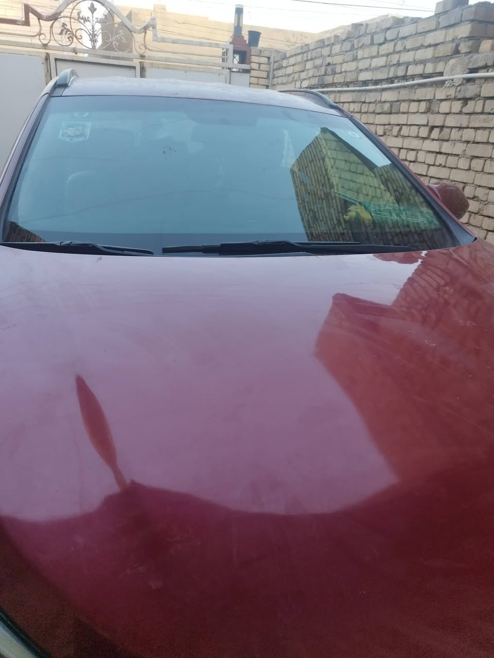 سلام عليكم سياره سنتافيه للبيع موديل 2016سنويه جديده بسمي سعر 150وبيه مجال وشراي ينتصل ***********
