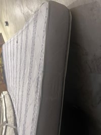 للبيع نظيفات جداااا المكان بغداد التواصل واتساب 07711751678