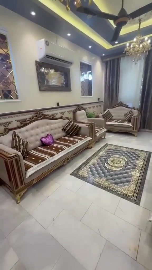سلام عليكم تخم البيع سعر 700و بي مجال بصيت العنوان بغداد البياع حي الجهاد رقم ***********
