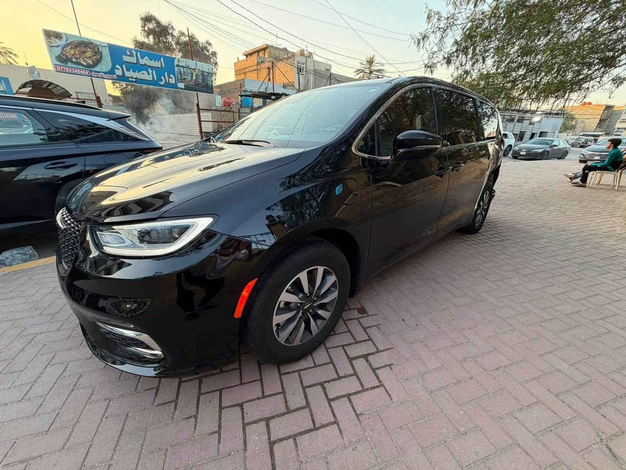كرايسلر باسفيكا 2025 CHRYSLER PACIFICA HYBRID السعر 222$ ✅ تشتغل وتمشي بدون ايرباك ‼️

السعر ب222$ 🔥 الرقم مجاني معفي بدون رسوم ✅ 
داخلة بكتاب شهداء سكن بغداد 👍

الحادث كما موضح بالصور … فقط جاملغ بدون ايرباك ✅
بدون دواخل مكفولة من اللغد والشواصي ماشية 17 الف ✅
السيارة على حادثها ممصلحة تشتغل وتمشي بجم كبس ✅

ثلاث أنظمة - هايبرد - بانزين - بلك ان .

موديل 2025 ✅
بدون ايرباك ✅
ماشية 17 الف فقط ✅
 

#مواصفات تورنك L فول تجي عدا الفتحة :

1- بصمة تشغيل وابواب بصمة 5

2- هاند بريك بصمة كهربائي

3- محرك 6 سلندر 3600 هايبرد وبانزين بلك ان

4- هيترات بالكشنات

5- رادر امامي وجانبي 

6- بيبان كهرباء ( تحكم ريمونت ) وبصمة أبواب 

7- صندوق كهرباء شفط بصمة 

8- رادار امامي خلفي بريك ذاتي توقف مانع تصادم

9- كشنات جلد VIP منفصل 7 راكب

10- مانع انزلاق 

 11- كشن خزن ميموري حركات 2

12- لايت لد الشكل الجديد 

13- تنبيه الخروج عن المسار 

14- تبريد مركزي ثلاثة قطع منفصل

15- تدفئه كراسي وستيرن تدفئة

16- تحكم استيرن فول 

17- اشاير بالمري وهيترات بالمري

18- تشغيل عن بعد 

19- كير ماوس 

20- مثبت سرعة 

21- منافذ USB و TiBC متعددة خلفية وامامية

22- حاكيات متعددة

سعر مناسب 🔥 222$ ✅ 222$ 🔥 ✅ 

السيارة تشتغل وتمشي جديدة حيل ماشاء الله ✅ 

مكاني الاعظمية للاستفسار اتصل ***********

‏‭ بغداد, العراق
