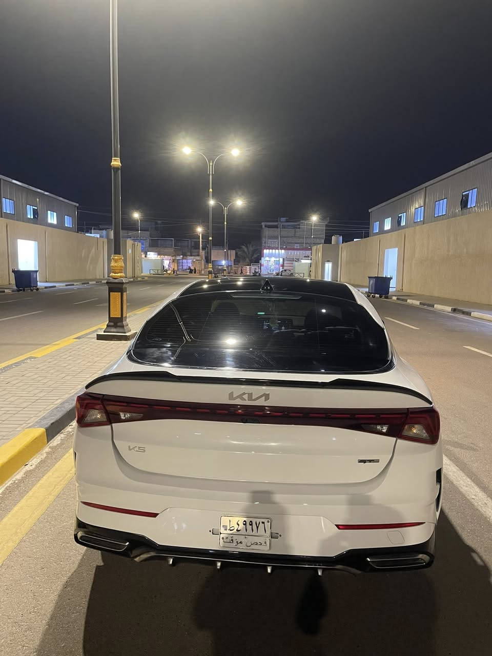 كي فايف 2023 بعدها مامرقمه
1600 تيربو 
ضربتها فقط الصندوق ومبدل دعاميه خلفيه 
داير مداير مكفوله 
مفوله للاخير شنو يعجبك من مواصفات موجوده بيها
ردارات حساسات ماشيه 27 ميل 
*********** 
عنواني البصره 
السعر 180 ورقه
