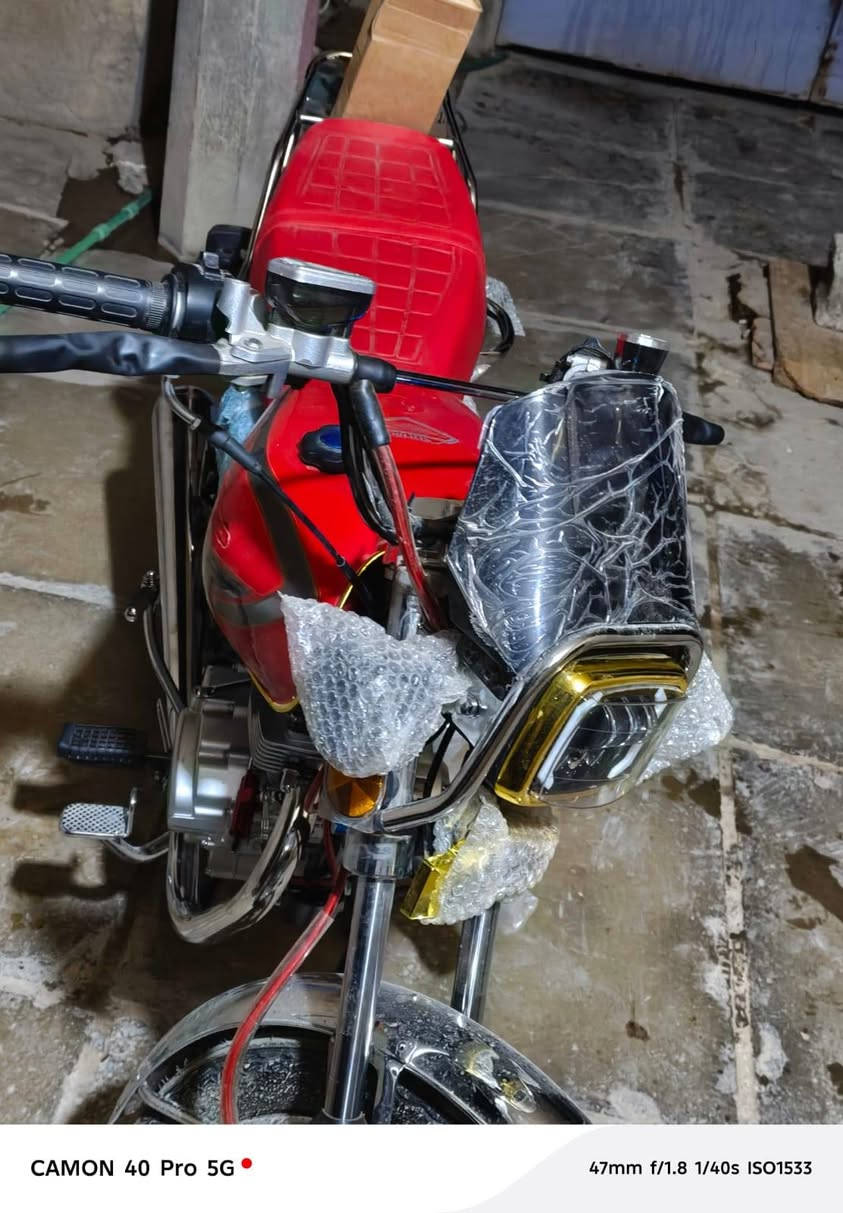 السلام عليكم دراجه تايكر سونك ما ماشيه ولا متر زيرو للبيع 850 وبيهه مجال حك الجيه مكاني بابل قضاء المحاويل متواجد فيس
ورقمي :: ***********
