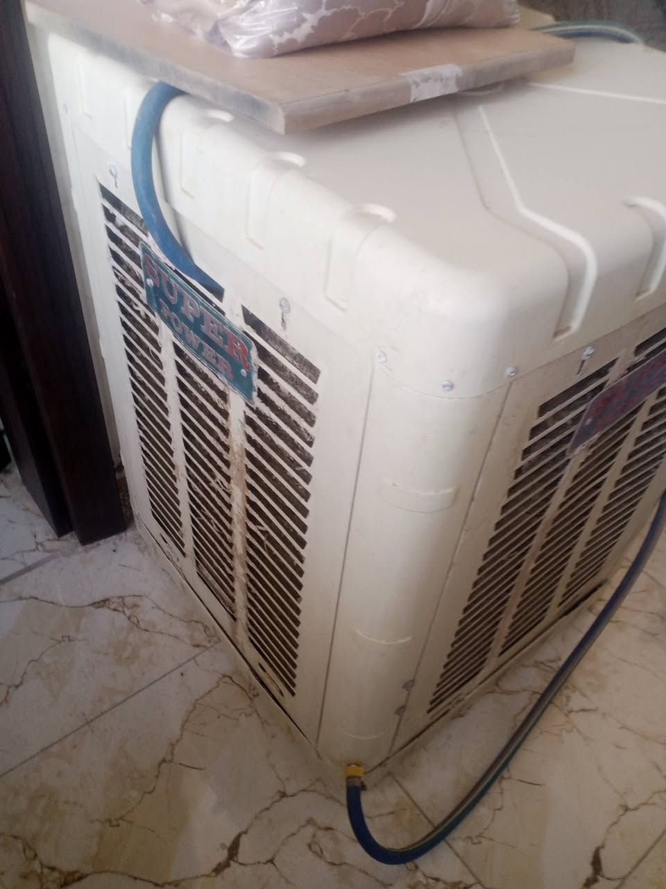 السلام عليكم مبردتين مستخدمات للبيع ثنينهن ب180 نظاف وشغالات وبيهن مجال 
گرين برگر مشتغلي ب150  جديد مستخدم شهر فقط رايده 120 المكان العلم ***********
