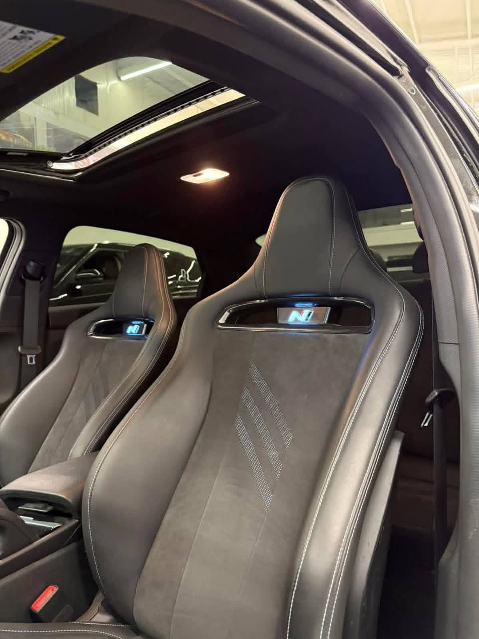 N 2000 تيربو 
23 امريكي حادث بدون ايرباك بدون دواخل 
رقم اربيل فول مواصفات 1/1 
بيها كتاب تضليل  
  🔒175$ 
*********** 
الي ميعجبه السعر يلكه الاحسن
