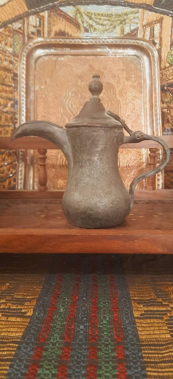 دلال بغدادي عدد 2 قياس 15 و 19 سنتم سعر الاثنين 200 الف نهائي نهائي يوجد توصيل ***********
