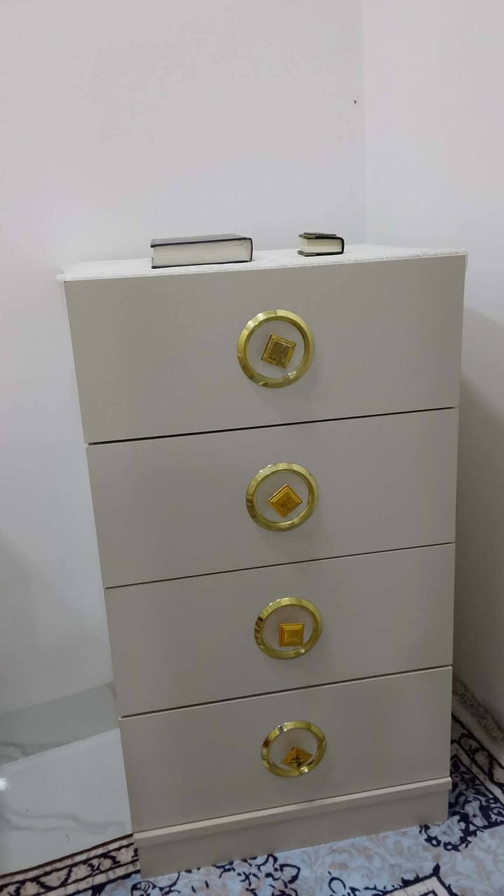 غرفه تركي شويه يعوزها ترتيب 
ماخذها بمليون وربع ادفع سعر


**إذا كنت صاحب هذا الإعلان وتريد حذفه لأي سبب، رجاءا أرسل رسالة إلى الدعم الفني**