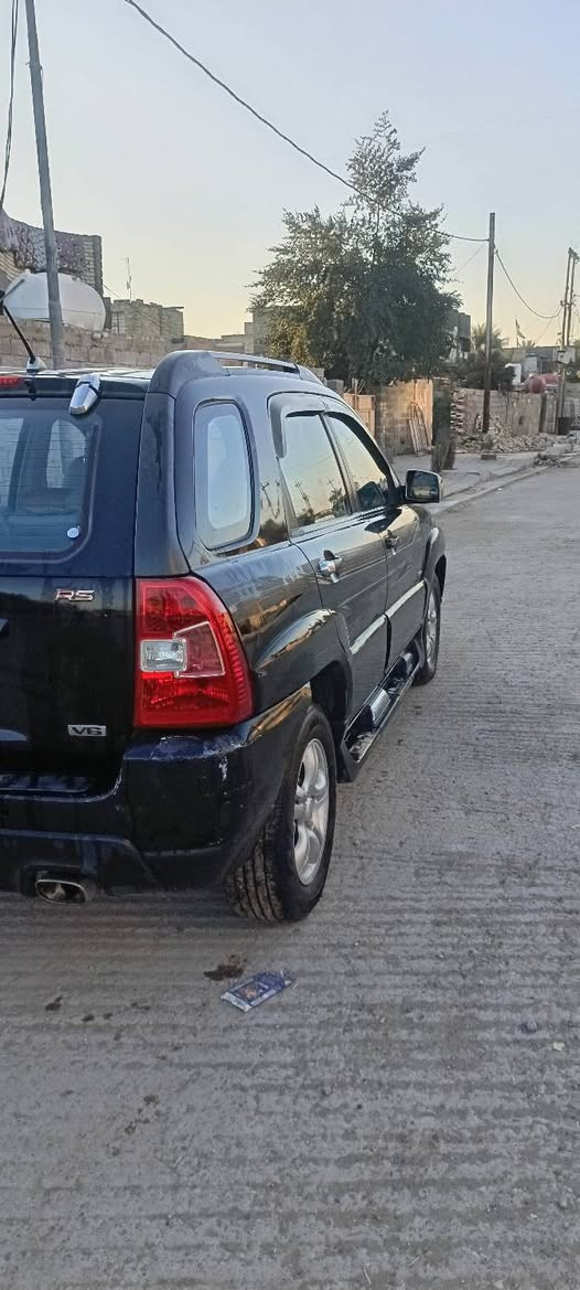 سلام عليكم كياه سبورتج2006خليجي  للبيع  محرك6اسندر السياره جاهزه وما بيها وينقص رقم بغداد بسمي تحويل ثاني  السعر83وبيه مجال ***********
