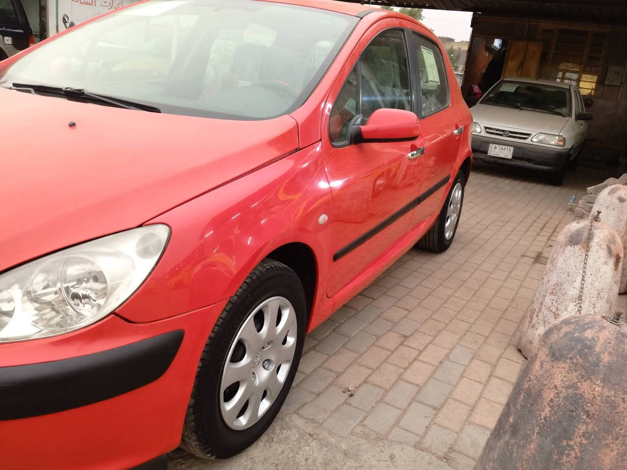 السلام عليكم بيجو 2005 بيه مكانات صبغ مكفولة من الظربه كير مكينه صدر تخم تاير  كهربائيات دواخل بلاد تبريد ثلج ثلاجه شغاله السعر 55 بيه مجال حك الجيه ***********
