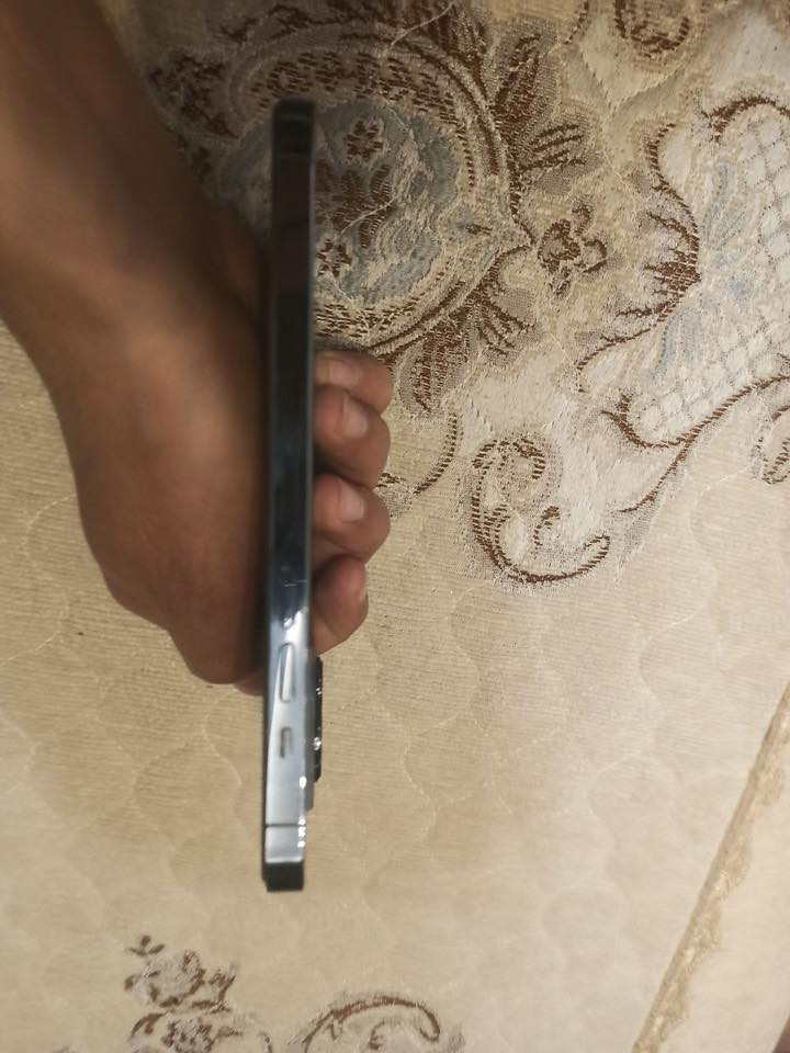 ايفون 13برو ماكس شريحه تك مبدل بطاريه اصليه ونقطتين بلشاشه مثل ماموضح بل صوره العنوان الموصل السعر خاص للتواصل اتصل ***********
