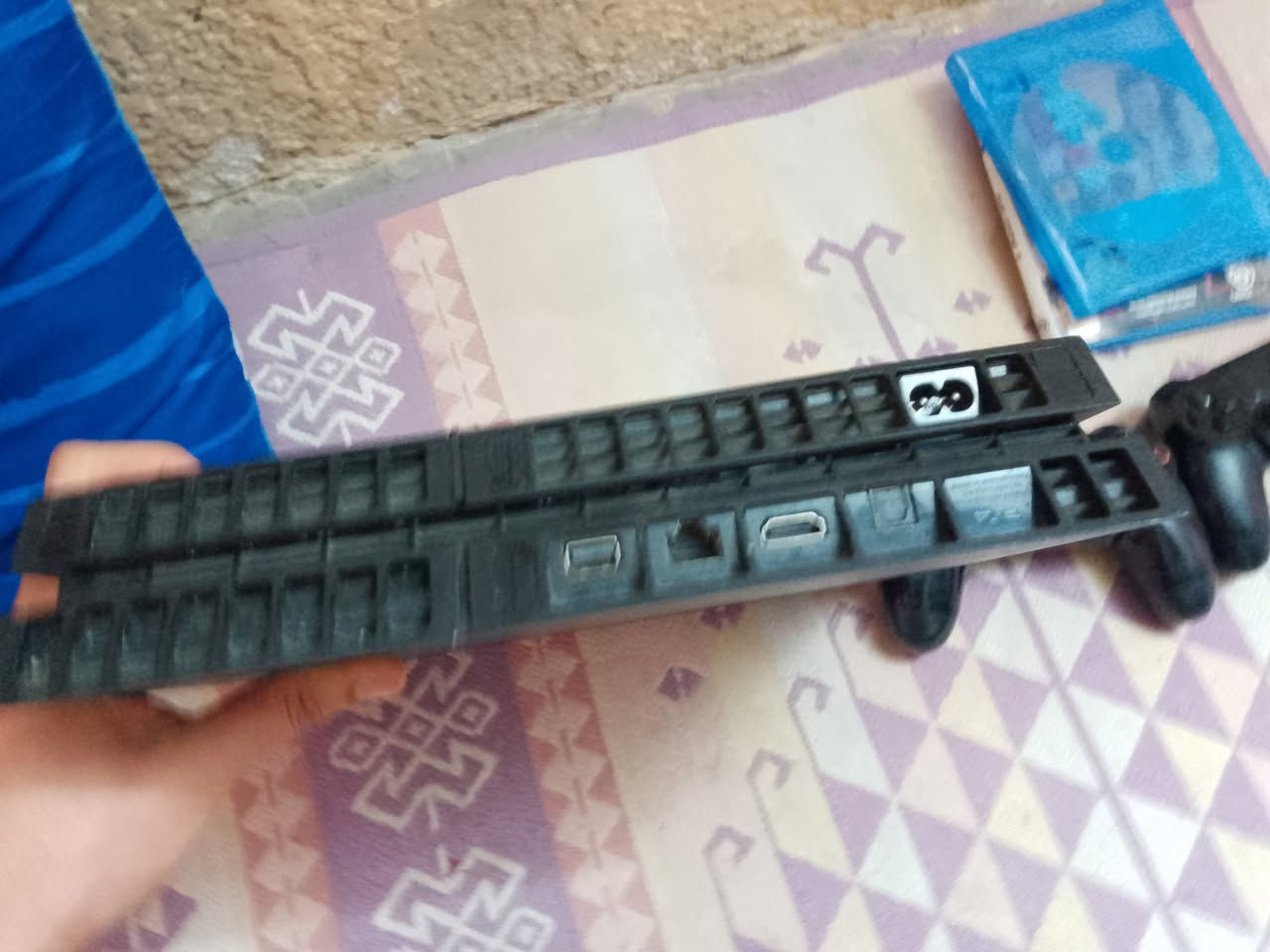 السلام عليكم بلي4 فات للبيع نظام 13.02 معه جوستيكات اصليه عدد2  سعر200الف


**إذا كنت صاحب هذا الإعلان وتريد حذفه لأي سبب، رجاءا أرسل رسالة إلى الدعم الفني**