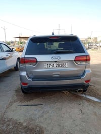 جيب لاريدو • ٣.٦ لتر • مراوس