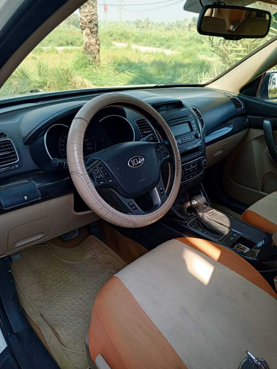 السلام عليكــــــم 
سورنتو موديل 2014  بيه صبغ جاملغ امامي ايسر فقط رش بدون معجون  خيرر من الله رقم لوحه كربلاء مكينه (2400) اربعه سلندر تبريد ثلاث قطع  سبعه راكب 
السعر 175 وبيه مجال قليل 
رقم الهاتف ***********
