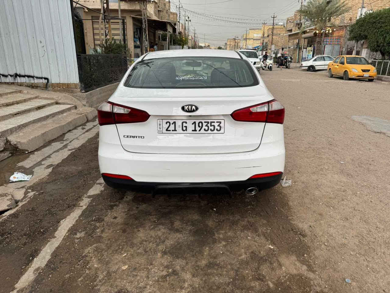 السلام عليكم

سيراتو 2014 خليجي

محرك 1600 ما مفتوح

مكفوله كفاله عامة عدا شويه تكحيلات بسيطه

محرك كير حدادية تبريد كهربائيات كلها جيد جدأ

تخم تاير جديد

سونار موجود. 

*********** بغداد, العراق

