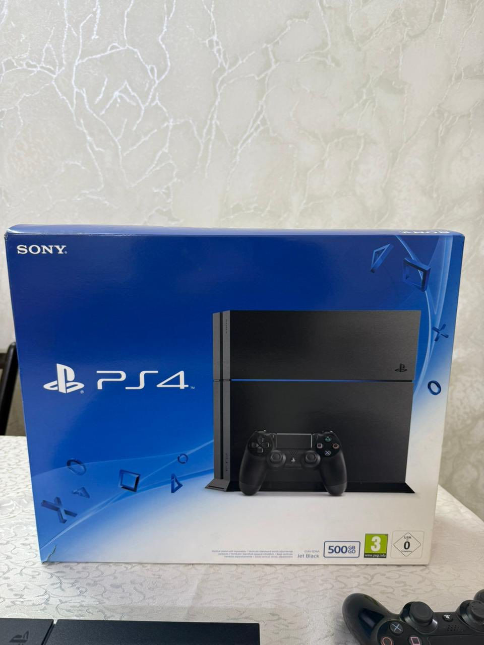 للبيع بلي ستيشن PS4
ريجن2 - بريطاني
اخت الجديدة استعمال قليل جدا
ممفتوح نهائيا نظافته 100٪؜  
كارتونها و كل ملحقاتها وياها + جوستكين
مكاني شارع فلسطين الي يعجبه يتفضل يفحص الجهاز يمي بالبيت
***********
