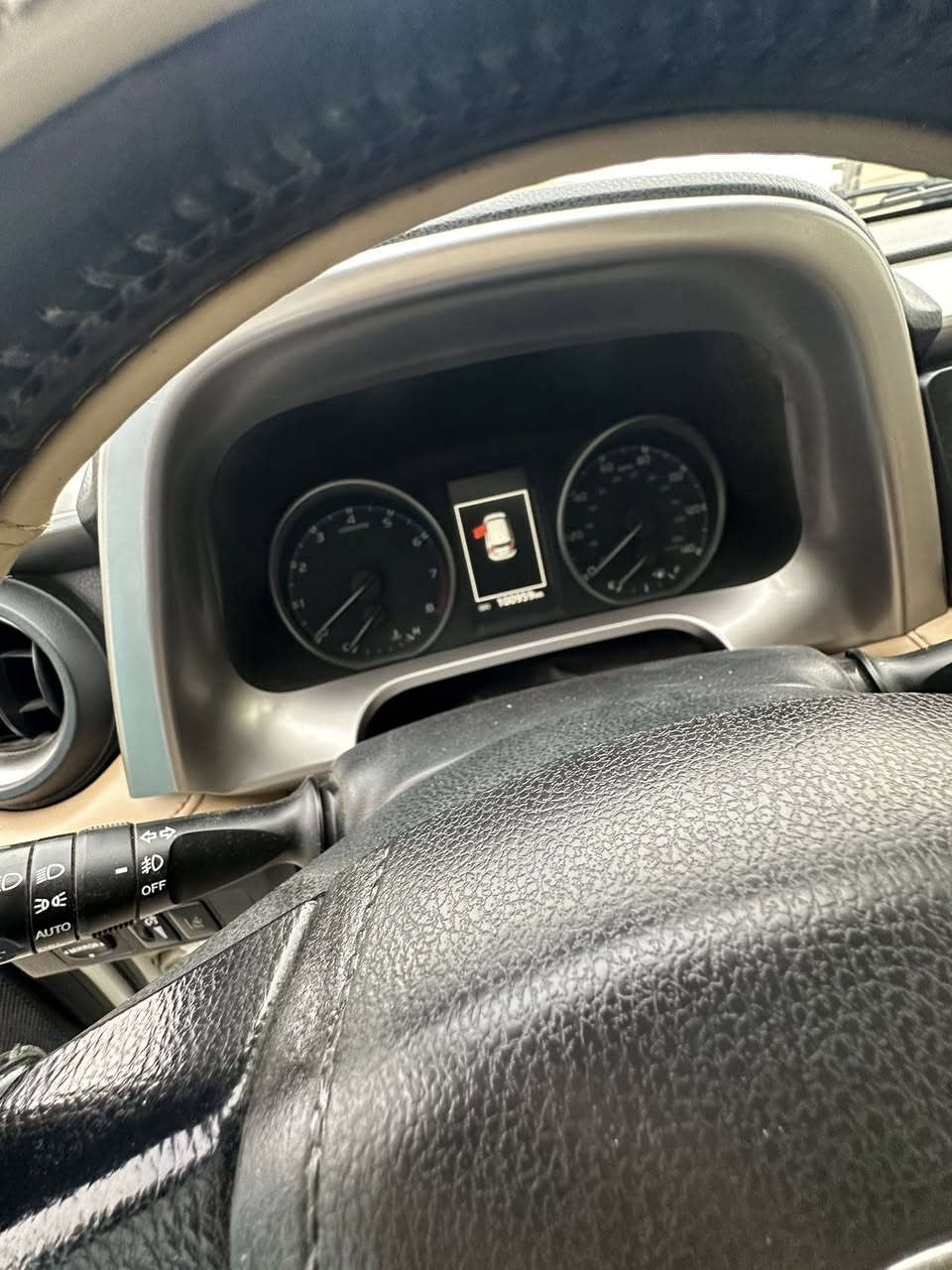 راف فور موديل 2018 فئة xle فتحة سقف بصمه ومواصفات الxle المعروفه السياره ماشيه 100k ضربته جاملغ السايق وشوي من البنيد وباب الراكب مبدل يعني ثلث قطع صبغ السياره وصور السونار موجوده   السياره كلش نضيفه  عارضه 165$ او مراوس بسياره رياضيه
السياره بغداد مشروع وطني باسمي 
وعنواني واسط الكوت 
للتواصل متواجد بالانترنيت او على رقمي 
***********
