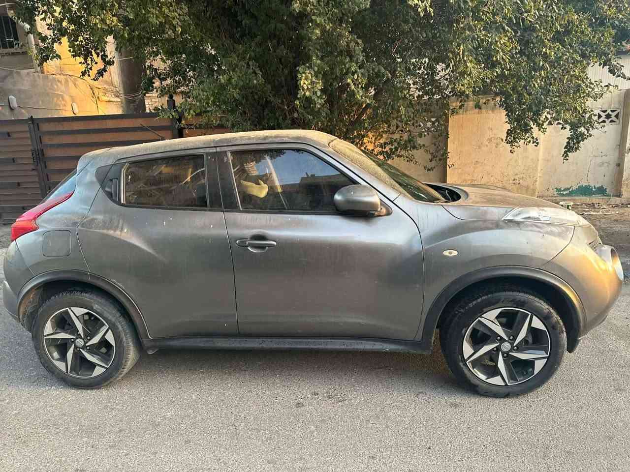 🚗 نيسان جوك 2013خليجي

🎨 اللون: رصاصي

📍 وارد شركة خليجي 

🔧 محرك سني 1.6 بنزين عادي

⭐ کامل مواصفات (بدون سلاید)

✅ بصمة تشغيل + بصمة أبواب

💡 أضواء LED

🪞 مرايا جانبية شفط

🎮 ثلاثة أوضاع قيادة (عادي / سبورت / إيكو)

📱 شاشة آيباد

🛠️ السيارة بدون صبغ نهائياً

💯 البيع بشرط الفحص (سونار)

⚙️ القير والمكينة شرط

📄 السنوية، الفحص، البيئة، الرقم جميعها جديدة

🌍مكان السيارة بغداد شارع المطار 

💰 السعر: 85و بيه مجال

📞 رقم الواتساب: ***********
