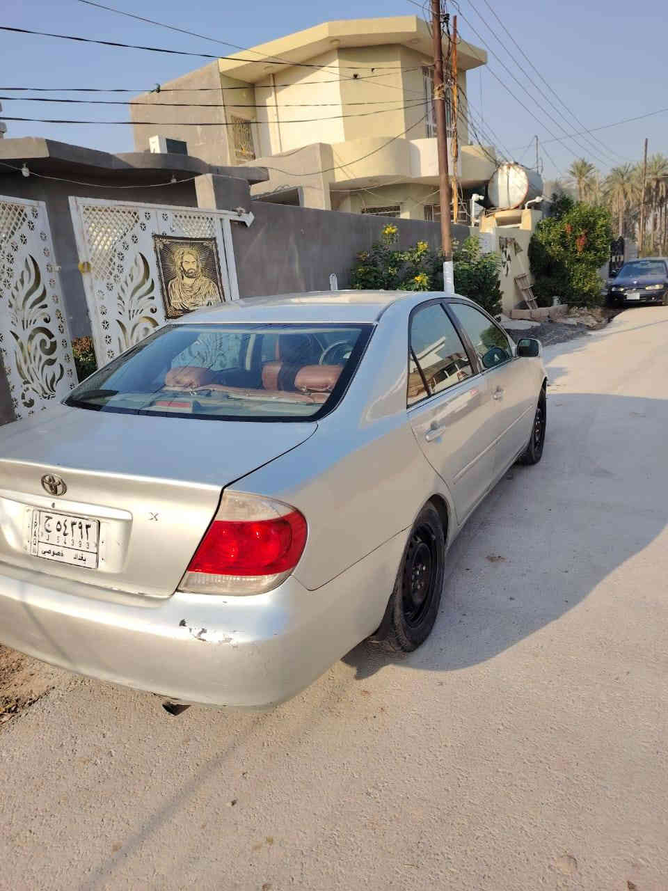 كامري ٢٠٠٤ وارد أمريكي
4 سلندر 2400 
السيارة نظيفه
حادثها الصندوك
فتحة
كشن كهرباء 
مثبت سرعة
تخم ويل اصلي ياباني
التايرات الأمامية جديدة والخلفيات نظيفات
صبغ عام 
محركها به صوت رواجز بس صارلي سنة امشي عليه خير من الله 
رقم بغداد
السنوية لشهر 5 ...  2026
السعر 71 وبيها مجال للشراي
السيارة بأسمي
مشروع وطني 
التحويل ثاني يوم
***********
ديالى الخالص
