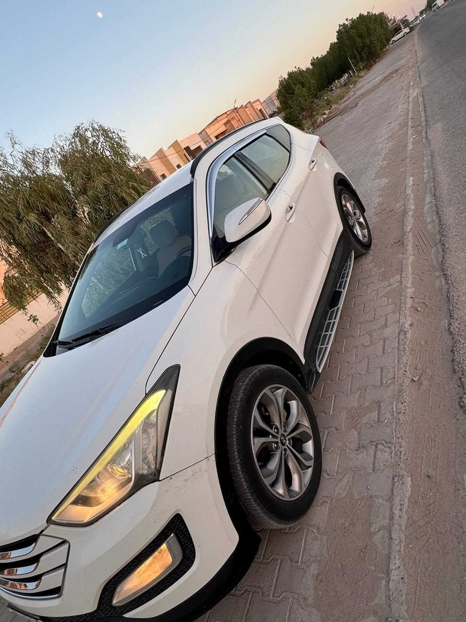 السعر   120  الاتصال ***********
سنتافي موديل 2013 خليجي رقم اربيل وكاله او تحويل حاظر مواصفات 7راكب 3قطع تبريد تحكمات شاشه كامره
بيه 4قطع صبغ بدون دواخل شرط 
مكينه وكير وحداديه جدد تخم تاير كهربائيات كله شغاله تبريد ثلج سياره مال جناي وترايه كلش حلو عليه اادمه كامله
مكانه #نجف
