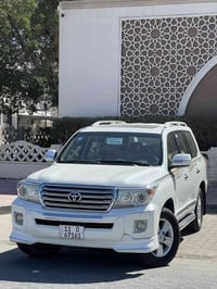 لاندكروزر GXR • ٢٠١٣ • رقم بغداد