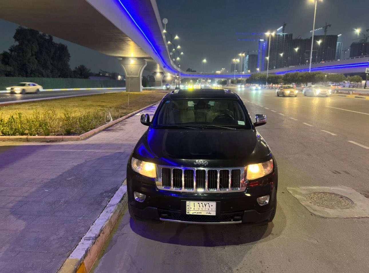 جيب موديل 13 خليجي لمتدد فول مواصفات محرك 6 سلندر مكفوله كفاله عامه لا ضربه ولا بارد ولا حار ولا صبغ ولا كلشي مكفول محرك وكير السبير مانازل من سياره ماشيه 140 كيلو الداخل بيجي ومغلفي حته لا يتوصخ بنروما عل طول سياره هي فول بعد رقم بغداد ورقم هم مرتب مكاني بغداد كاضميه سعر 185 للاستفسار ***********
