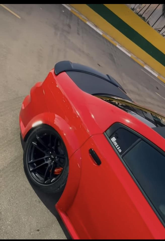 سلام. عليكم 
دوح جارجر موديل 2023 وايد بدي اصدار لخير  محرك 6400  فول  واحد  ع واحد   ماشيه 11 الف   بدون دواخل مكفوله من شاصي  ودواخل
موصفات 
فتحه سقف 
 رادار امامي
رادار جانبي 
داخل احمر 
تبريد كراسي 
سستم صوت هارمن كاردن  
 لايت زنون. 
حساس خلفي 
وكومه مواصفات بعد. سياره رقم بغداد بسمي. حادثها.  باد بس موضح بالصور حادثها كلش خفيف ومن نوادر موجوده بهل لون وجداده.    وصور حادث موجوده بالصور. مكانها بغداد 
***********
