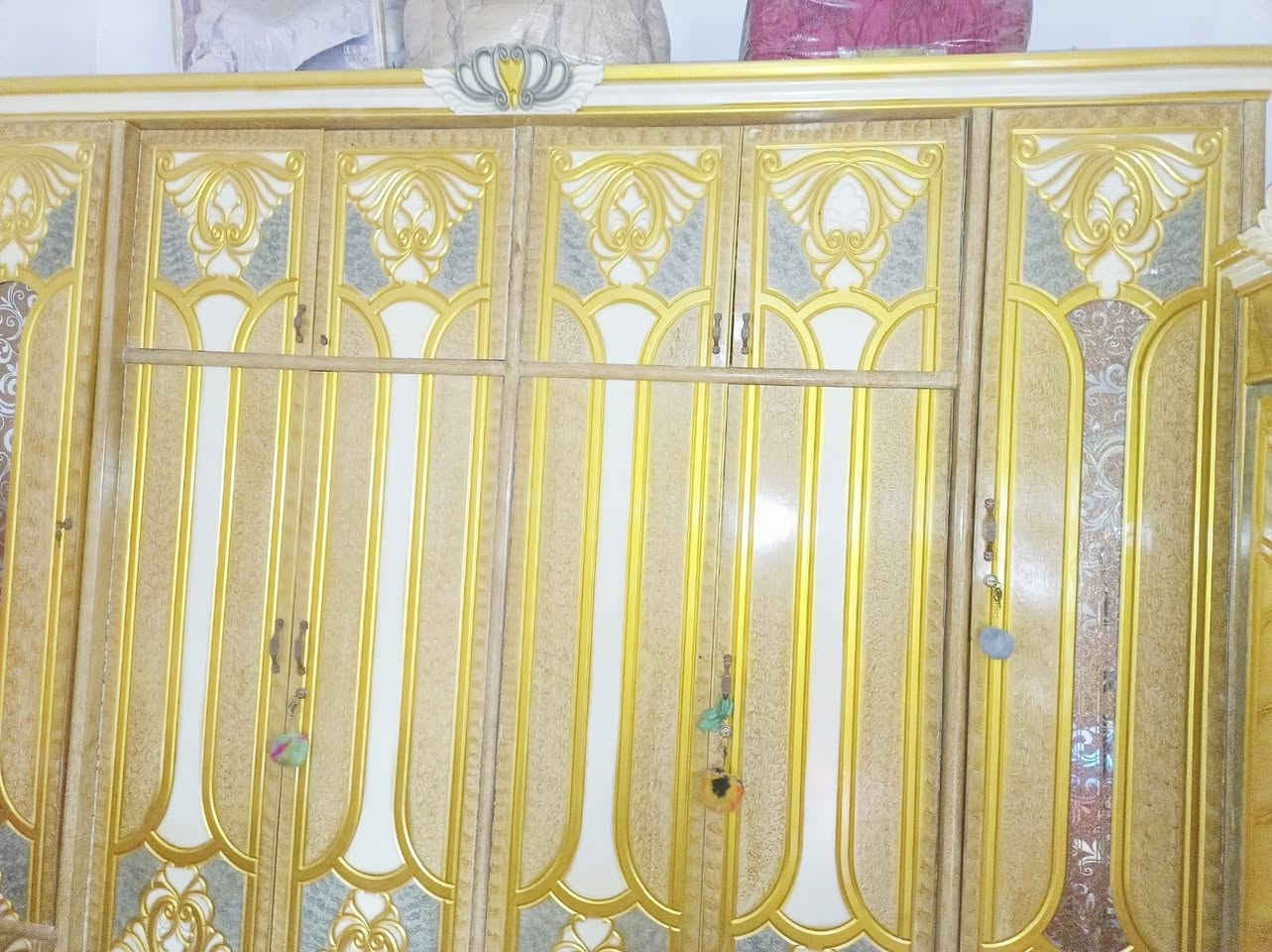 السلام عليكم غرفة خشاب للبيع مستعمله شهر واحد بعدهي جديده للاتصال على هذه الرقم
*********** يوجد واتساب
