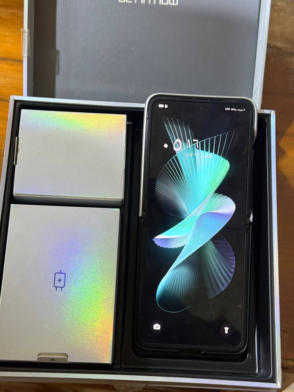 سلام عليكم Infinix ZERO Flip جهاز جديد بمعنه الكلمه  الشاشة6.9 بوصة - 120 هرتز - LTPO AMOLED
الذاكرة الداخلية512 جيجابايتالرام16 جيجابايتا
لمعالجMediatek Dimensity 8020الكاميرا50 + 50 ميجابكسل
البطارية والشحن السريع4720 مللي أمبير - 70 واط
 كامل ملحقاته السعر 450 العنوان البصره القبله حي القائم 
***********
