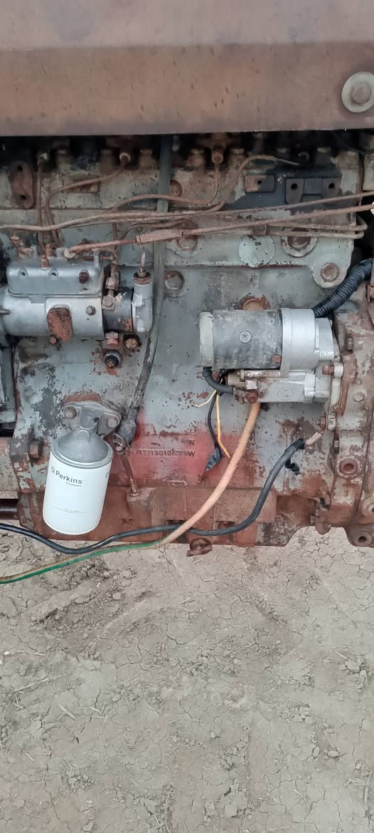 السلام عليكم  
مكينه فوركسن انكليزي موديل ٨٢  حجم 290مكينه وضع شركه 
مكينه تخم تاير كله بالجيس 
كير شركه هودروليك شركه بور دنفص مكينه بلاديه محرك بيه بخار  المكينه رقم وسنويه.. 
العنوان بابل الشوملي  . الاستفسار  ***********
