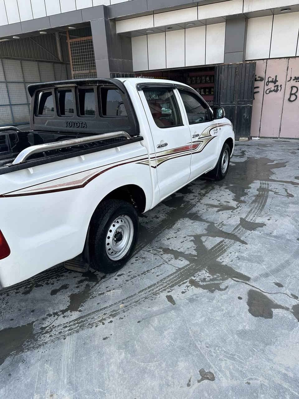 سلام عليكم ورحمة بيكم 2006 كفاله جديده. عدا البنيد صبغ بدون ضرر
كير مكينه حداده تخم تاير تبريد ثلج جاهزه اي نقص مابيه.  مكانها.  كربلاء. *********** 
130 بيه مجال.
