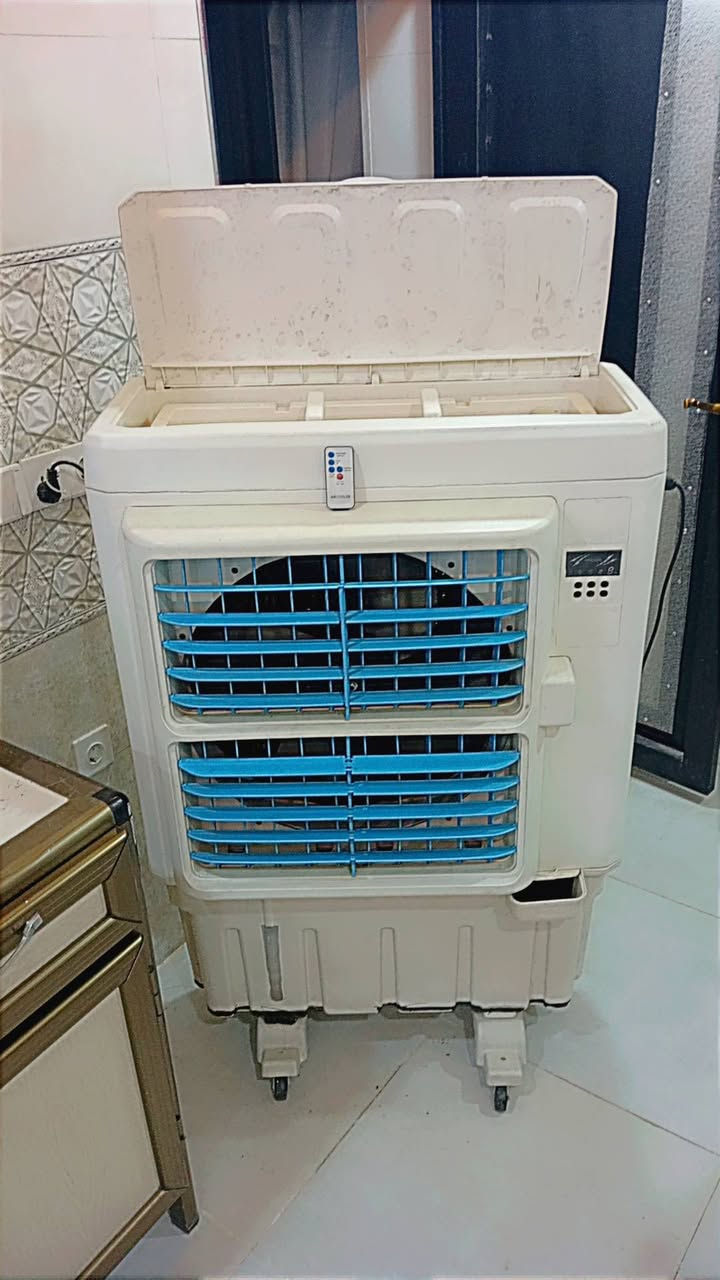 مبرده داخليه ممتشغله ولا موسم ماخذه جديده السعر 175 نوعيه درجه اوله تبريد ماله ثلج الله شاهد مديون واريد ابيعه 
للاستفسار الاتصال على الرقم ***********
