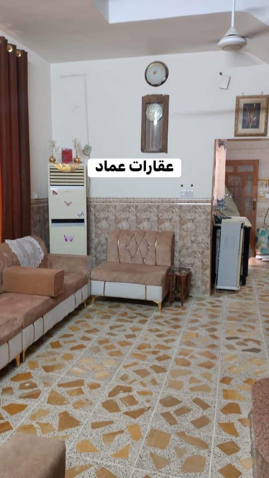 مشتمل للبيع مساحه 125م  ركن واجه 10 نزال 13. شارع 15 ب 12. جبيريه 3.مقابيل الطاقه  بلبدايه. غرف سويت سند 25. بناء حديث.  للاستفسار

***********
