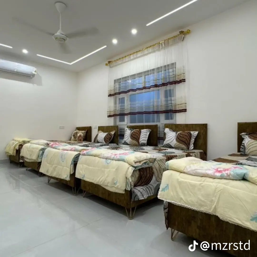 ✨مزرعة البرج  للإيجار اليومي ✨
في أجواء راقية وخصوصية تامة، نقدم لكم تجربة استثنائية في

📍صلاح الدين  – قضاء بلد

يضم المنتجع:

🏊‍♂️ مسبح كبير

👶 مسبحين مخصصين للأطفال

♨️ جاكوزي فاخر

🌳 حدائق ومساحات خضراء واسعة

⚽ ملعب قدم

🎱 بليارد ومنضدة فيشة

🪑 جلسات خارجية مريحة وأجواء هادئة

🎠 ألعاب للأطفال

✨ المكان مصنف VIP ومجهز بأحدث الخدمات:

📶 إنترنت متوفر

❄️ مكيفات وتجهيزات متكاملة

🛋️ ديكورات عصرية وراحة عالية

استمتعوا بأوقاتكم بأجواء فخمة تناسب العوائل والجلسات الخاصة 🌙✨

� حجوزات العيد مستمرة والأيام المتبقية محدودة جداً

لضمان موعدكم يُفضل الحجز  المبكر 🗓️

📞 للحجز والاستفسار:

***********
