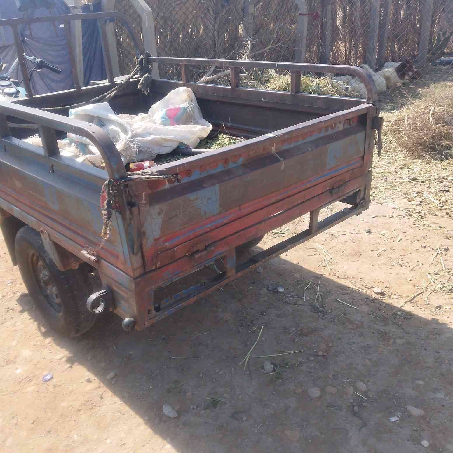 سلام عليكم ستوته للبيع رقم اسود بسم راعيهاا سعره ب900 وبيها مجال

***********
