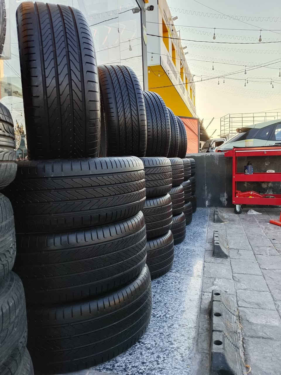 طقم كوشوك وكاله اخوة الجديد ترکیب بلفات ترصیص مچانی مکفول 
للاستفسار و التواصل***********790319901

235/50/20

255/45/20
