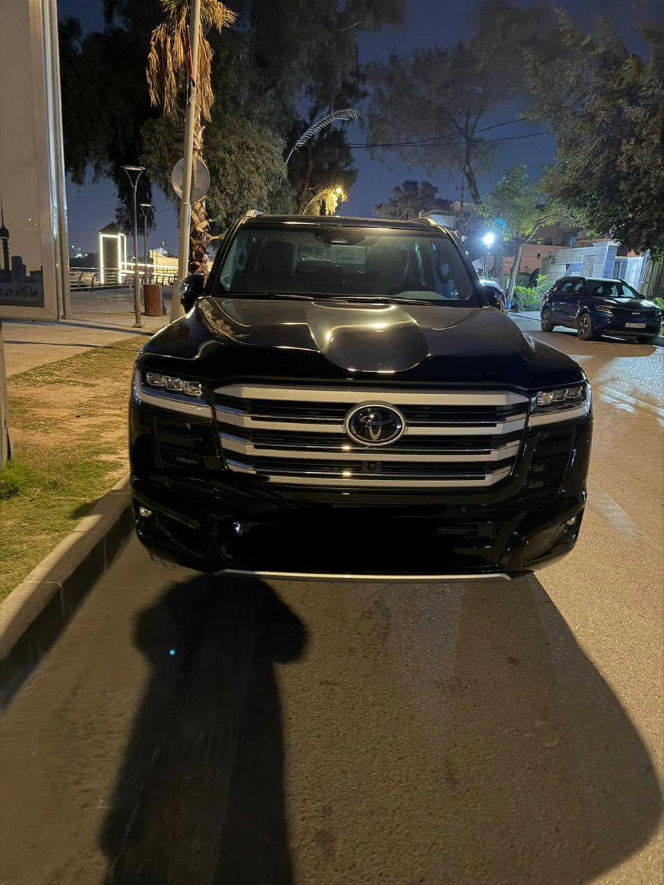 السلام عليكم
لاندكروز  VX  2025
هايبرد ساز ام الضمان 
ماشيه 1000 فقط
مكفوله  ومغلفه ppf  مع الضمان
العنوان بغداد
***********
